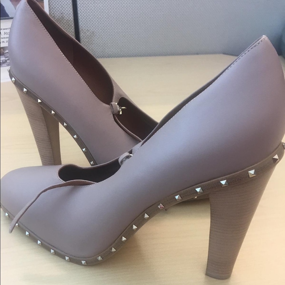 Valentino Garavani Rockstud Leather Mary Jane pump